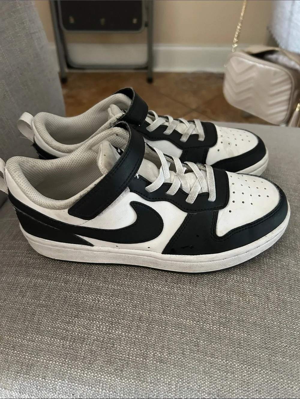 Nike Kids Black and White Velcro Low-Top Sneakers